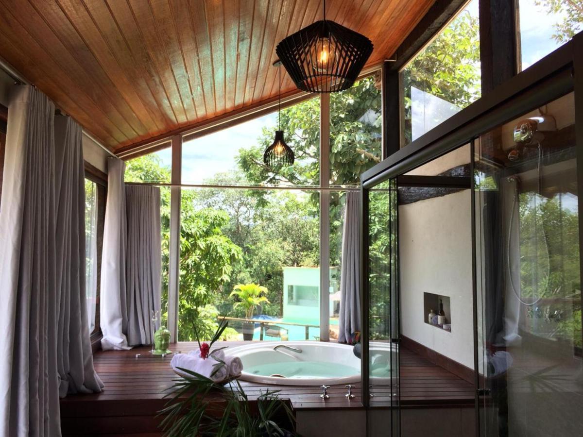 Suite Deluxe com com Banheira de Hidromassagem e Vista para Montanha