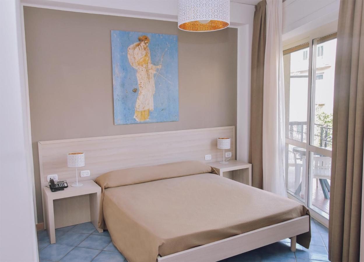 Double or Twin Room Private Bathroom