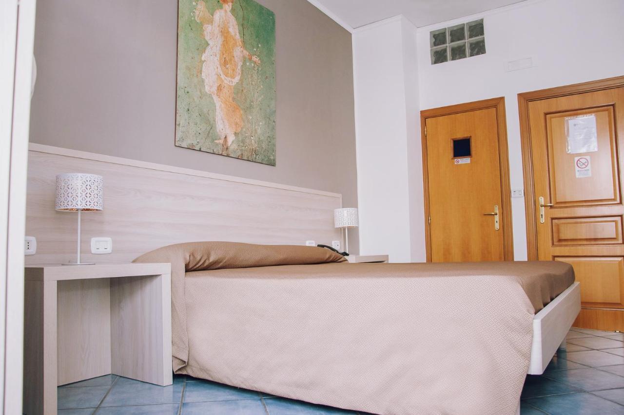 Double or Twin Room Private Bathroom