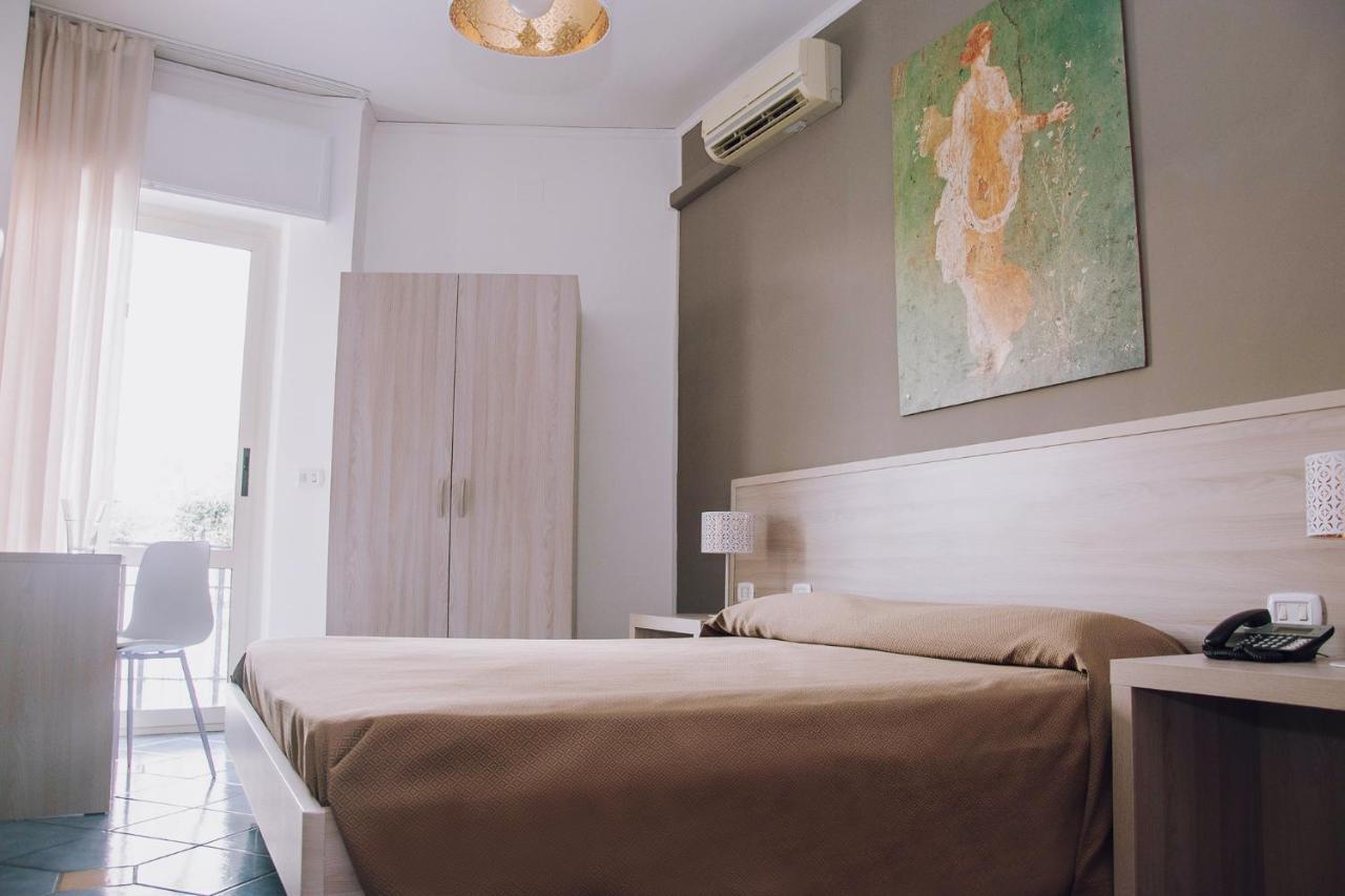Double or Twin Room Private Bathroom