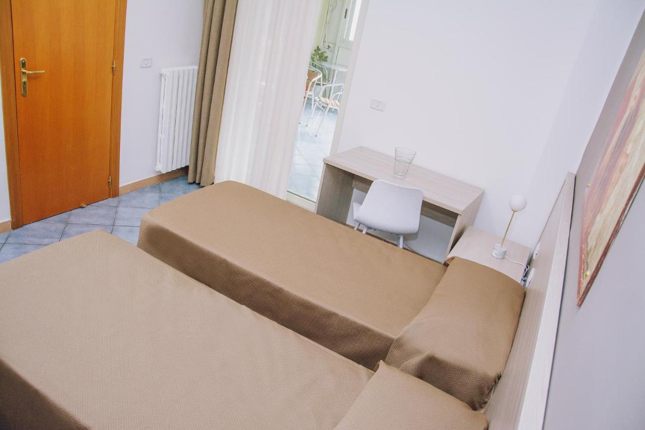 Double or Twin Room Private Bathroom