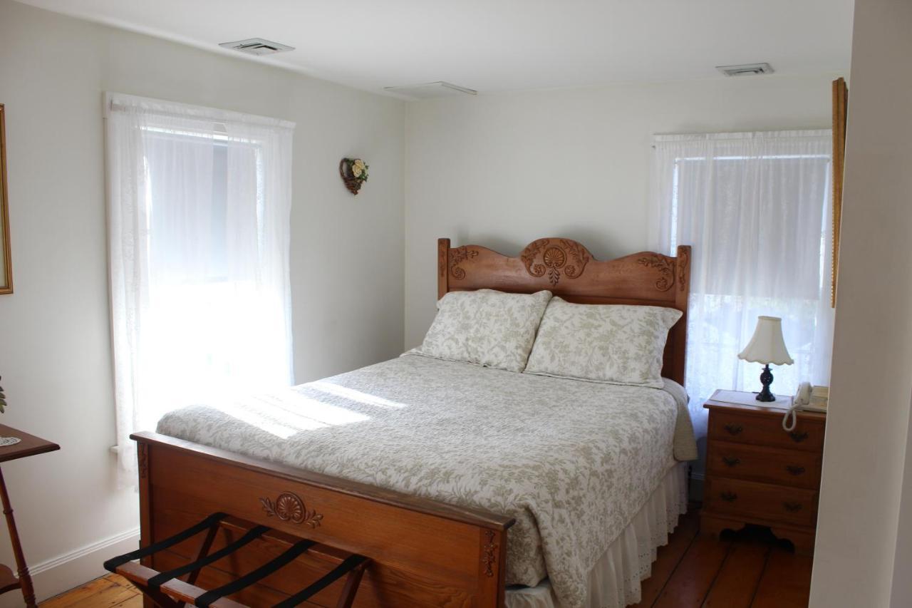 Queen Suite