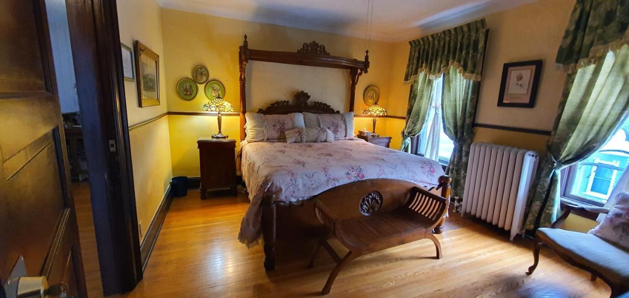 King Room Spa Bath