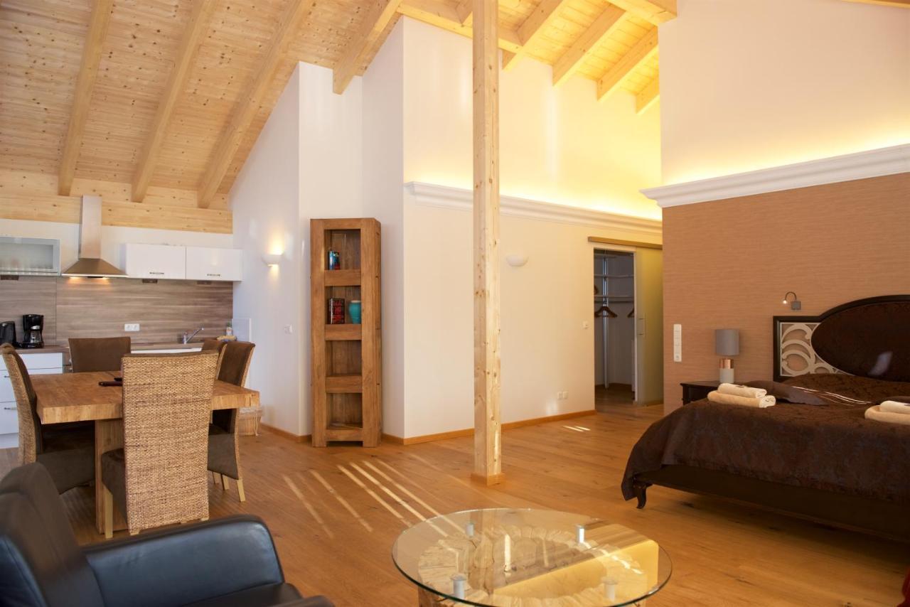 Deluxe King Suite