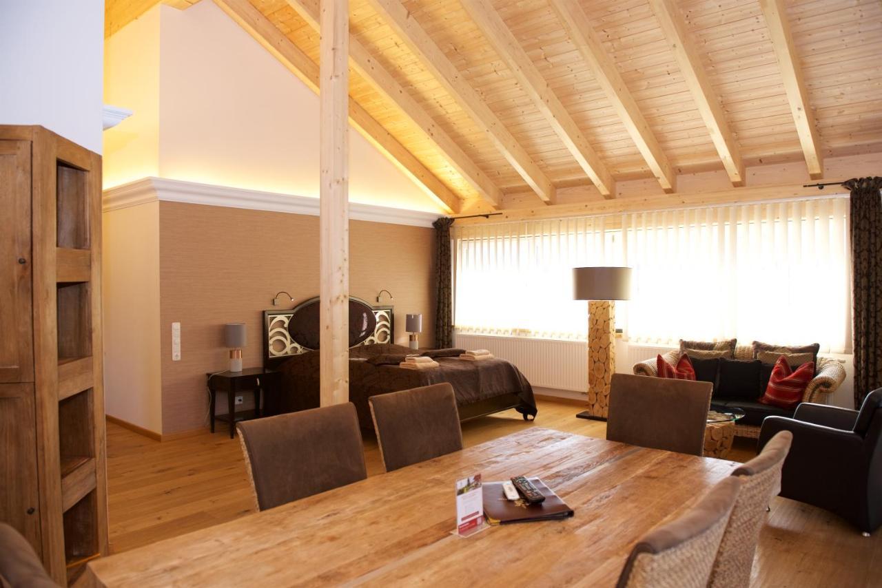 Deluxe King Suite
