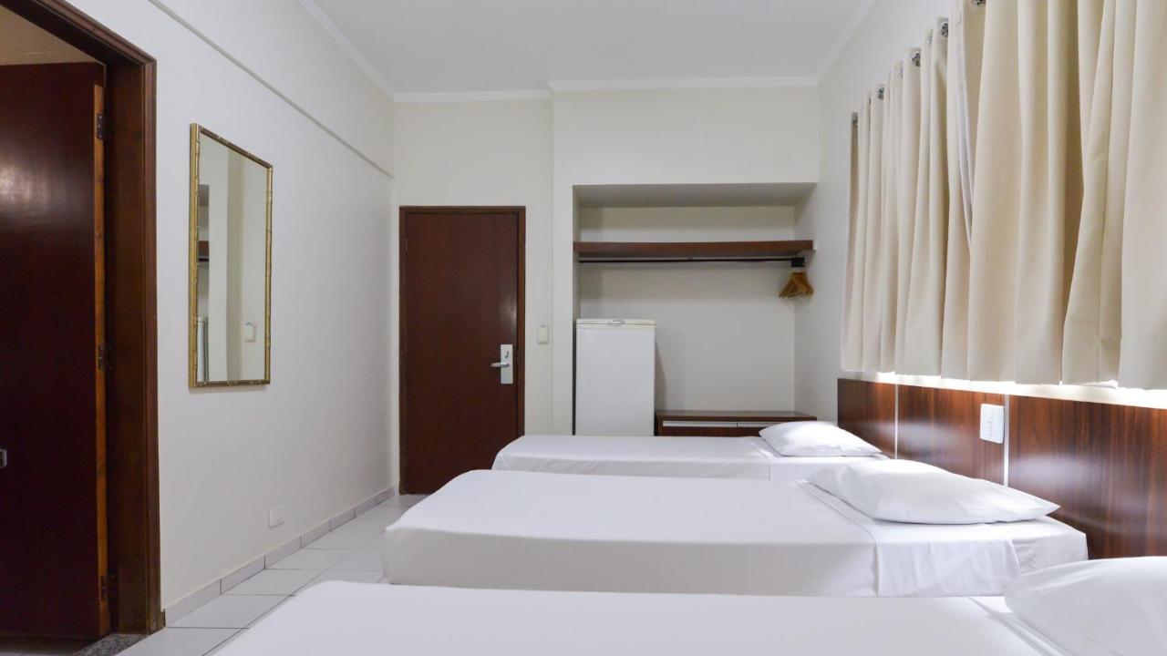 Triple Room 3 single Beds