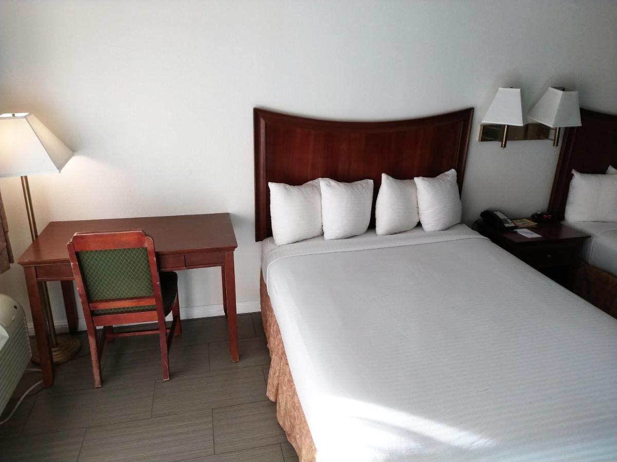 Queen Room Two Queen Beds Non-Smoking