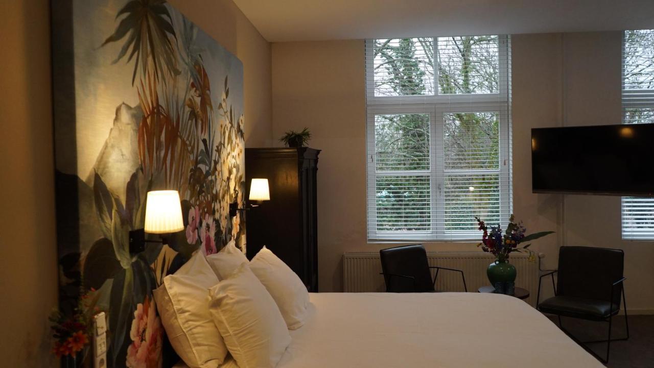 King Suite Spa Bath