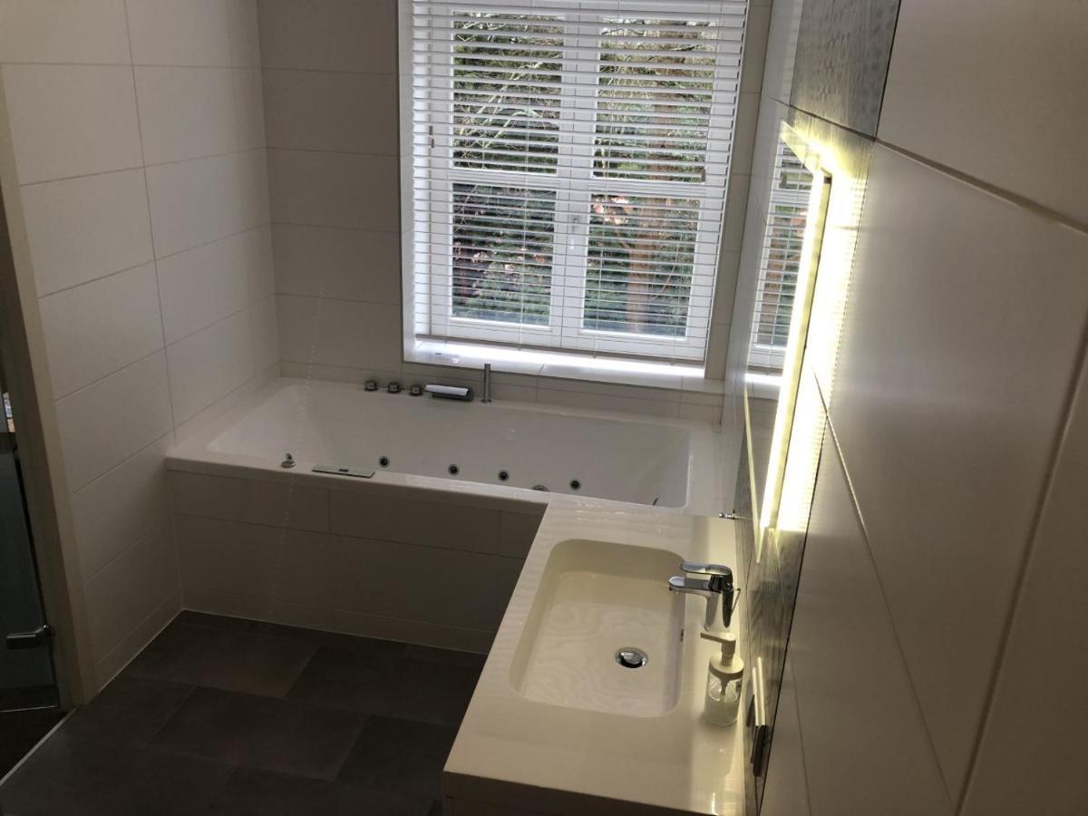 Suite Spa Bath
