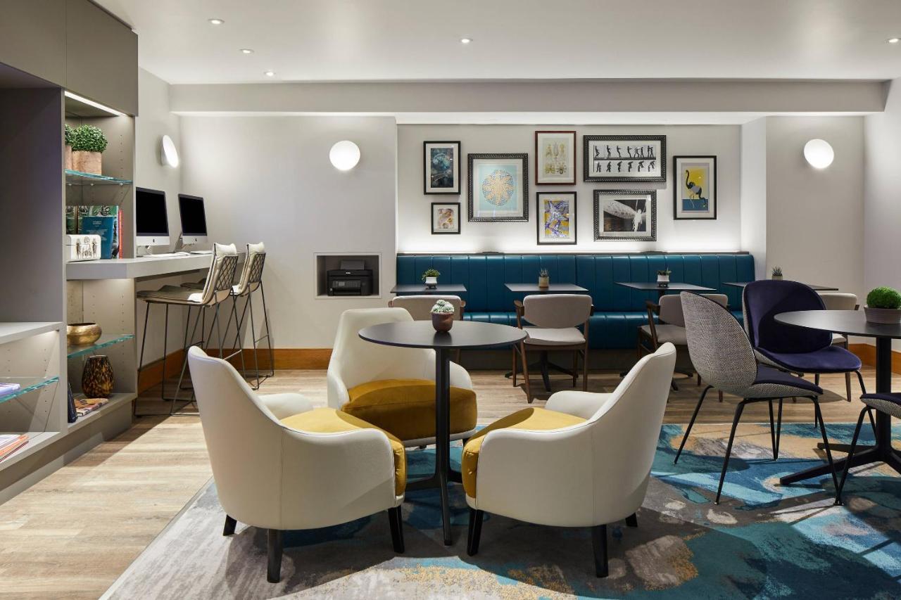 Executive Queen Room Executive Lounge Access
