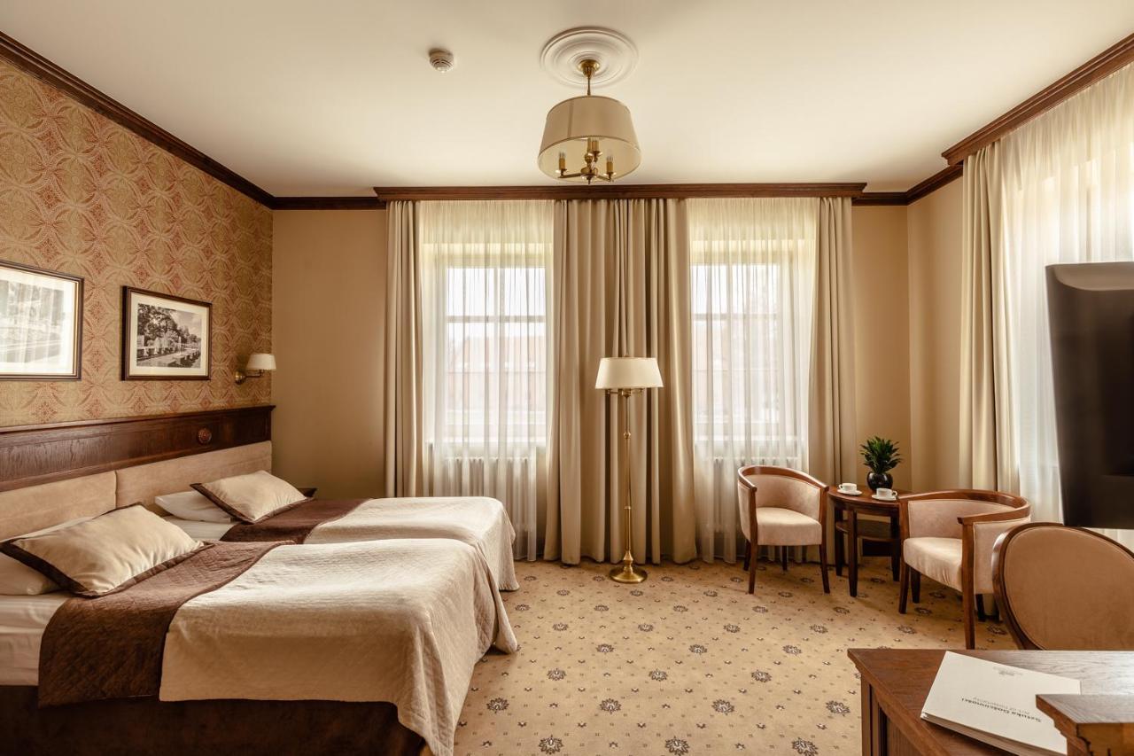 Superior Double or Twin Room Domek Ogrodnika building