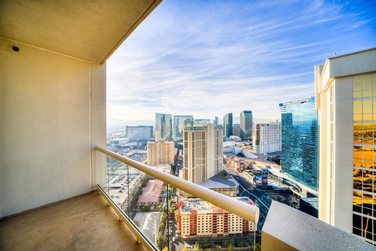 One-Bedroom Balcony Suite Mountain View