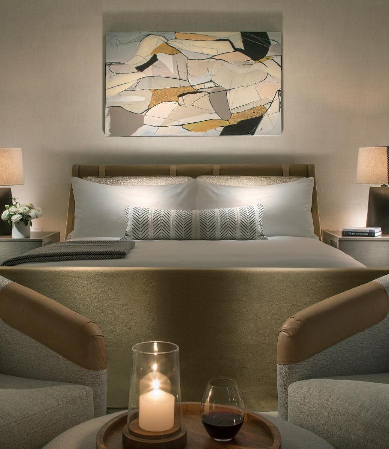 Standard King Guestroom