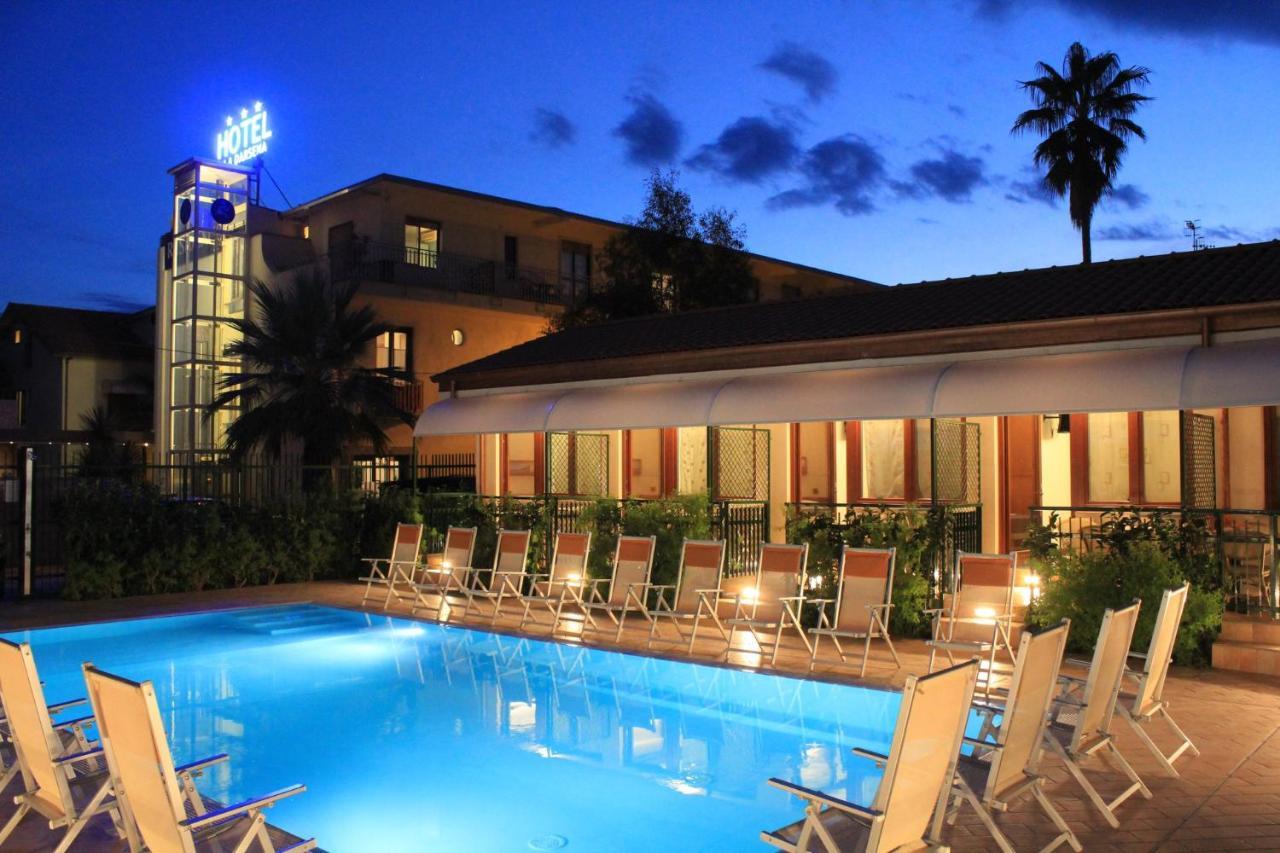 Double Room Pool View