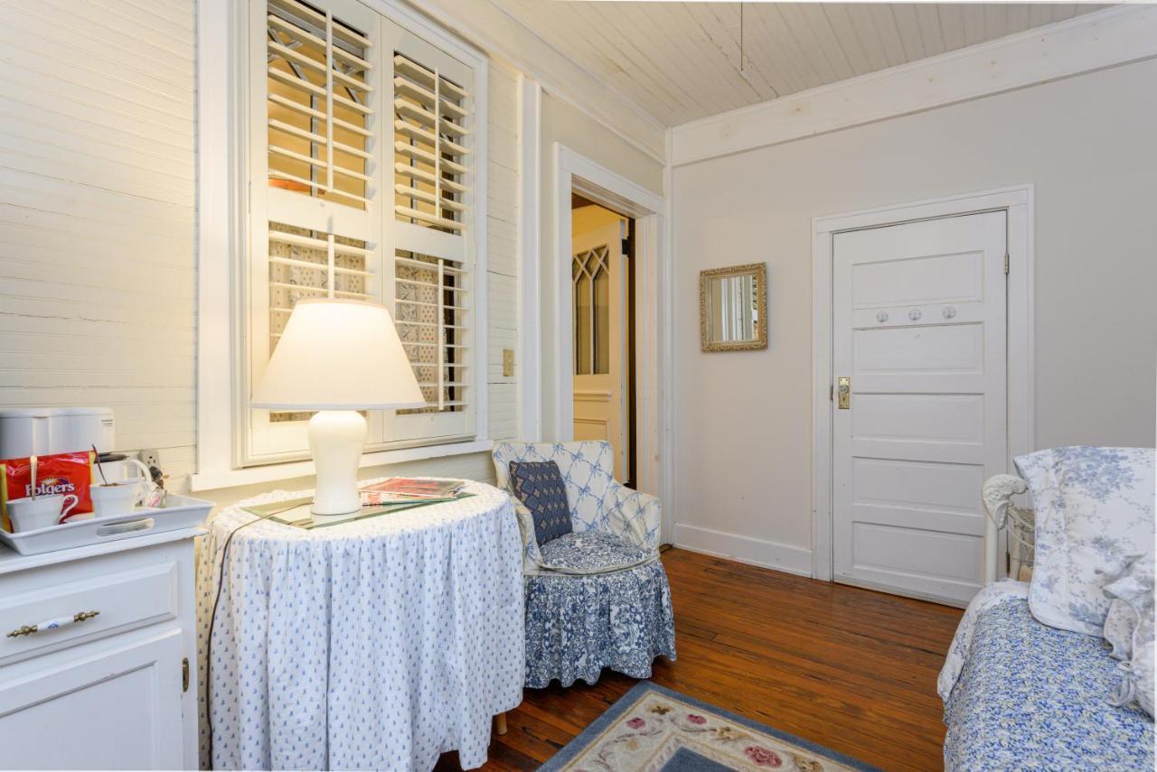 Queen Room # 3