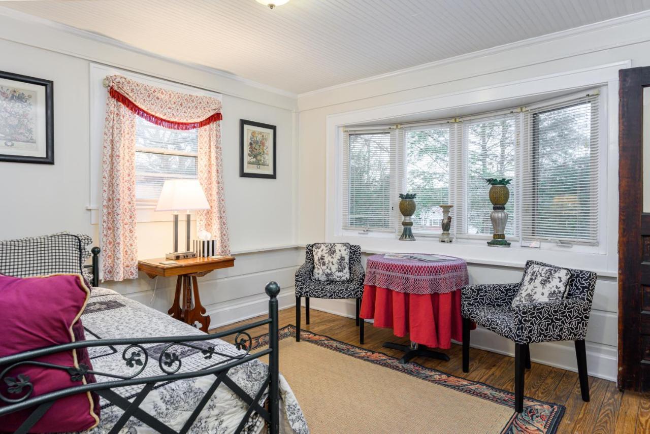 King Room # 6