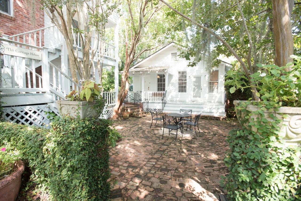 Courtyard Queen Studio