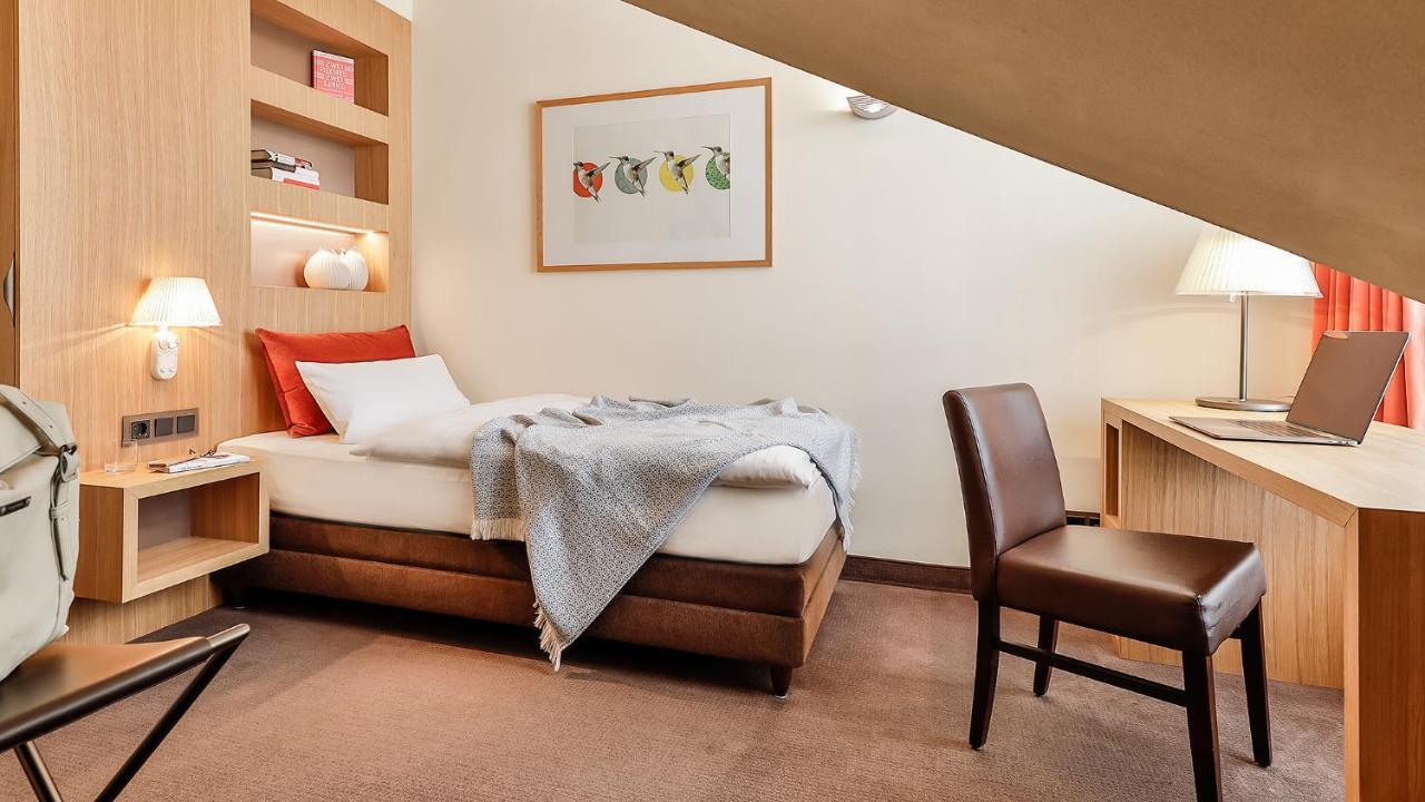Classic Single Room