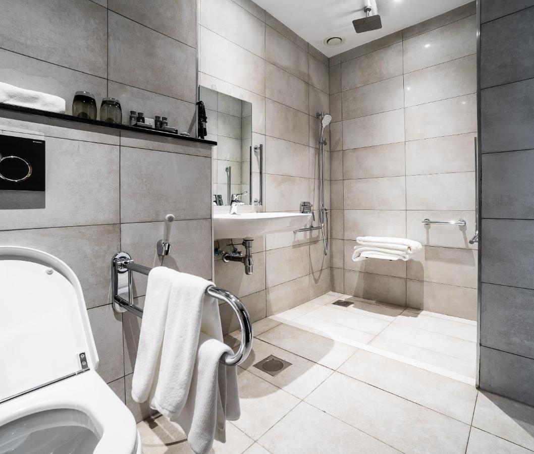 Accessible Superior King Room