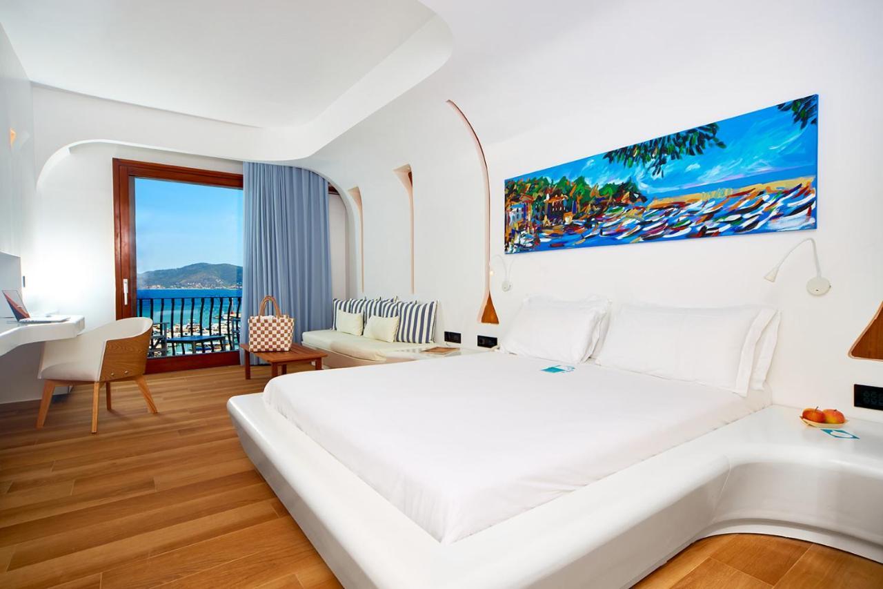 Junior Suite Superior Harbor View Spa Access