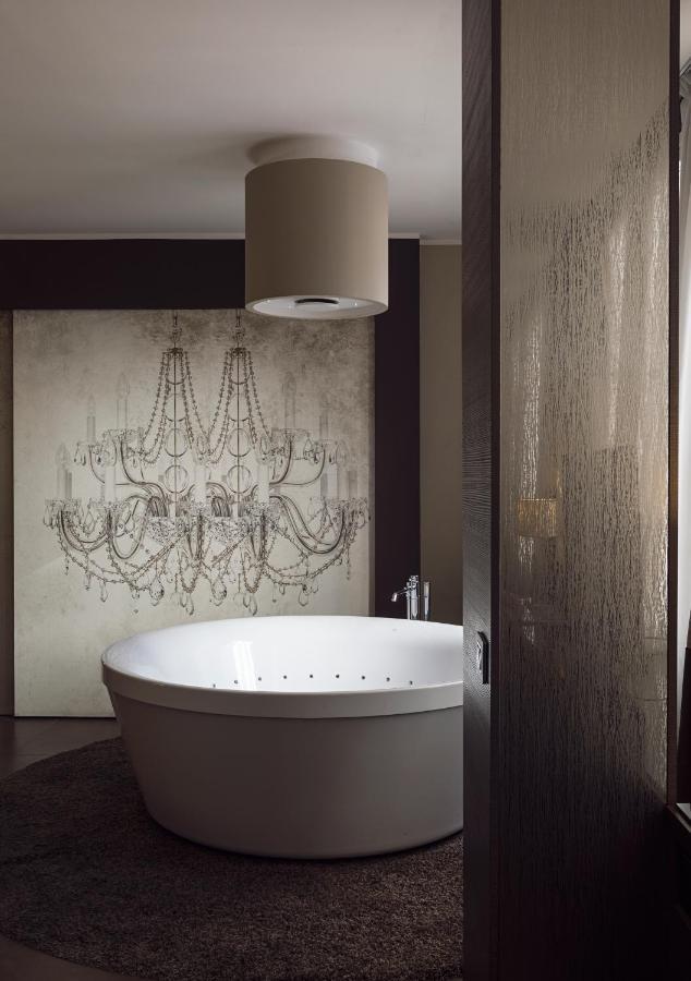 Suite Spa Bath