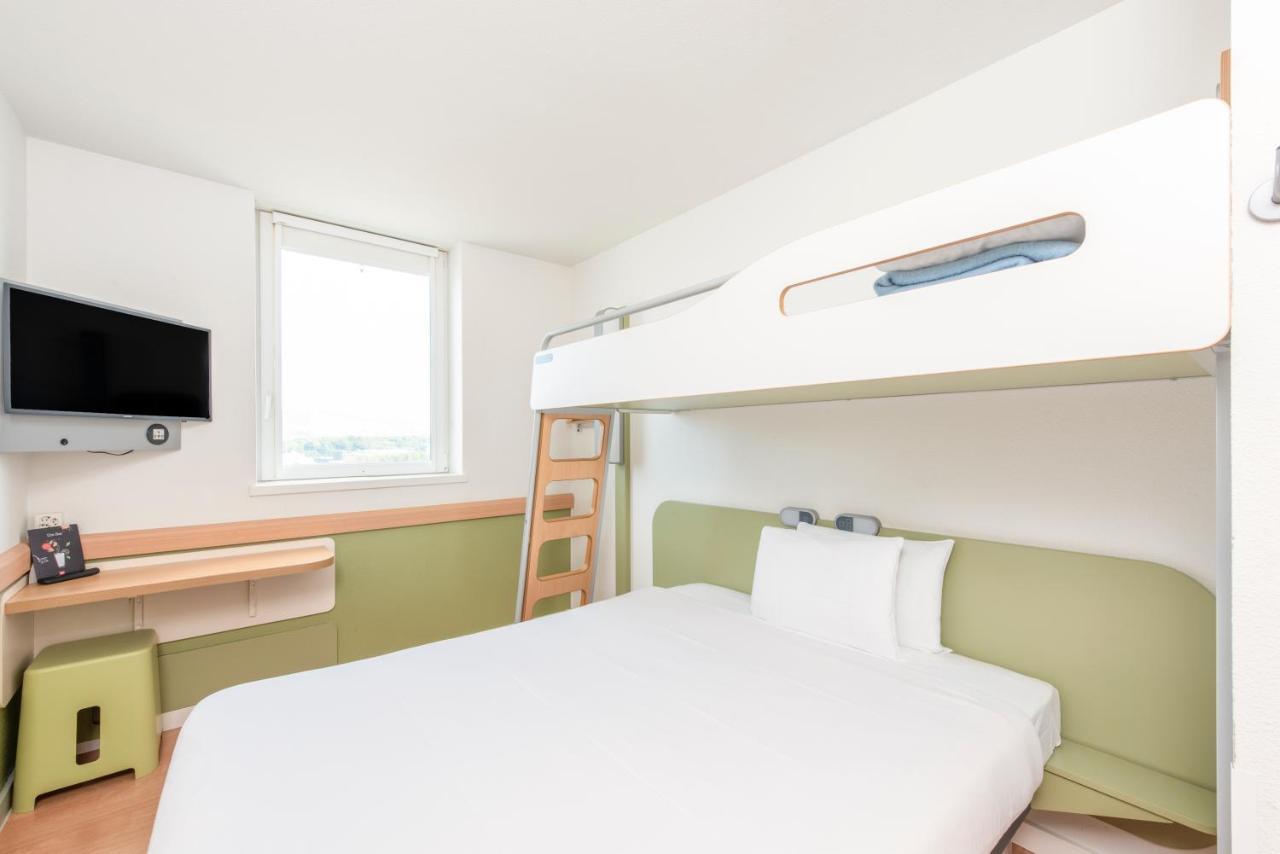 Economy Triple Room