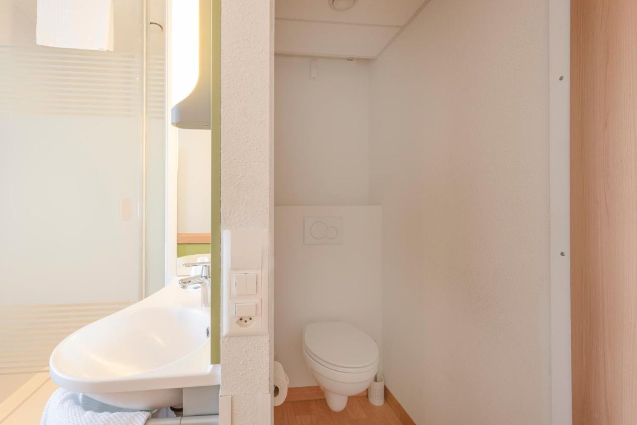 Economy Triple Room
