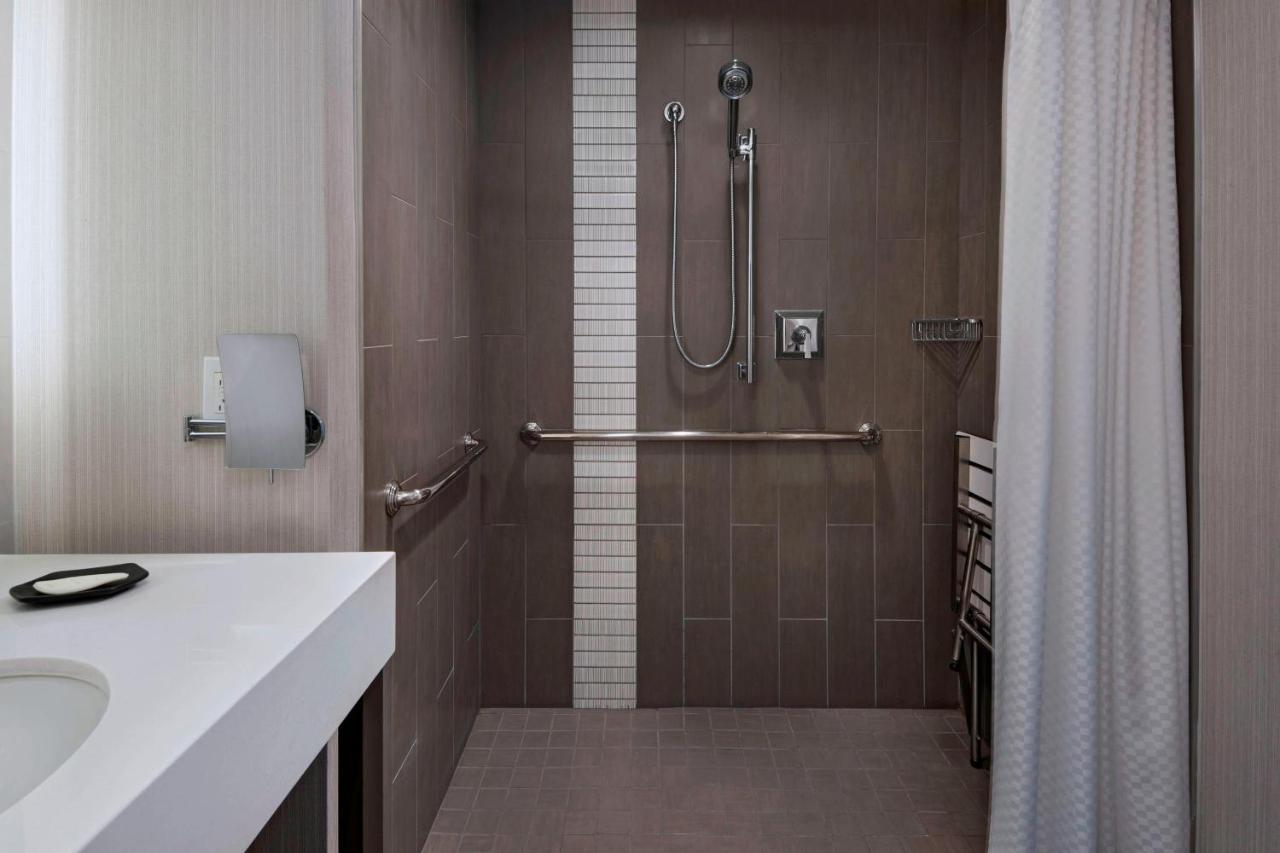 King Room Roll Shower Mobility Hearing Accessible