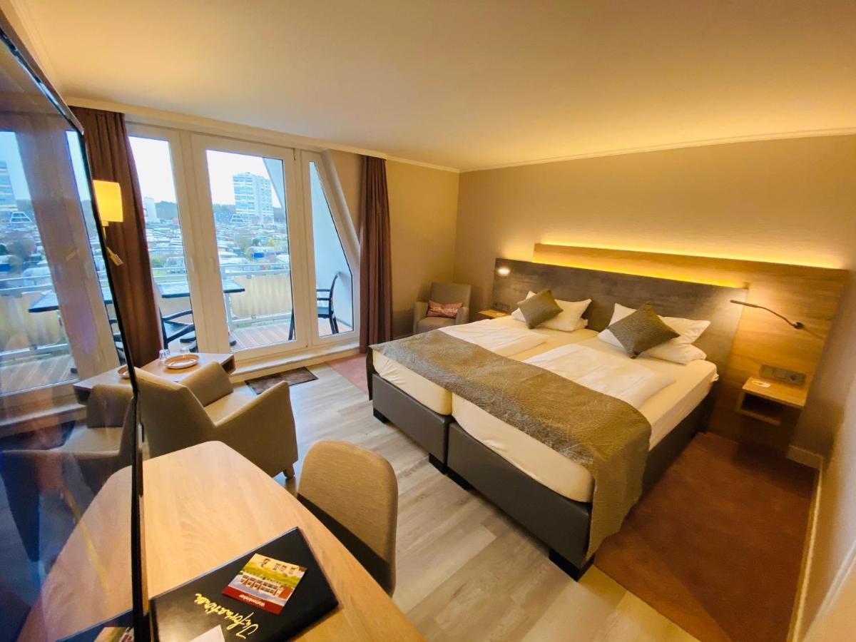 Standard Double Room Side Sea View
