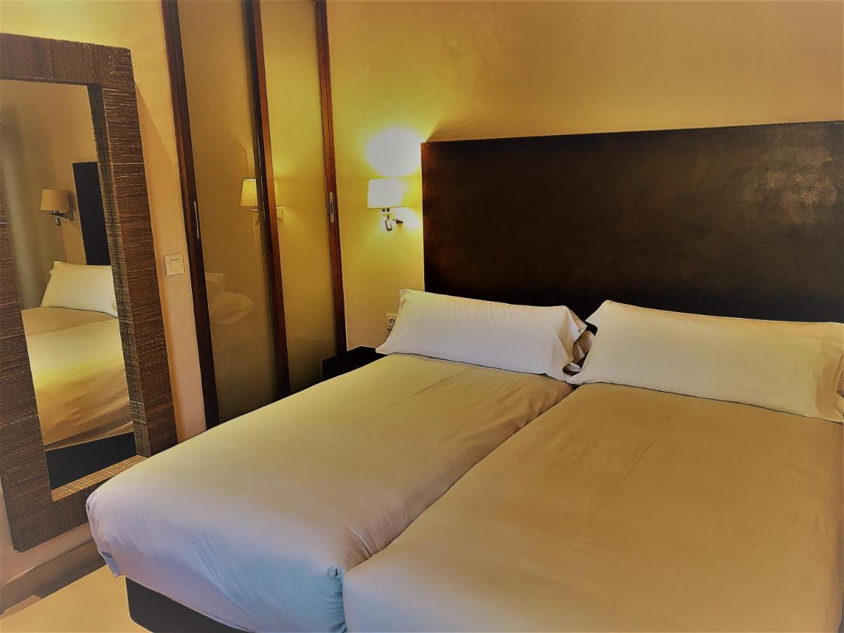 Triple Room,974694733:JPEG