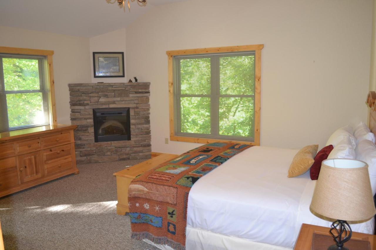 Three-Bedroom Cabin