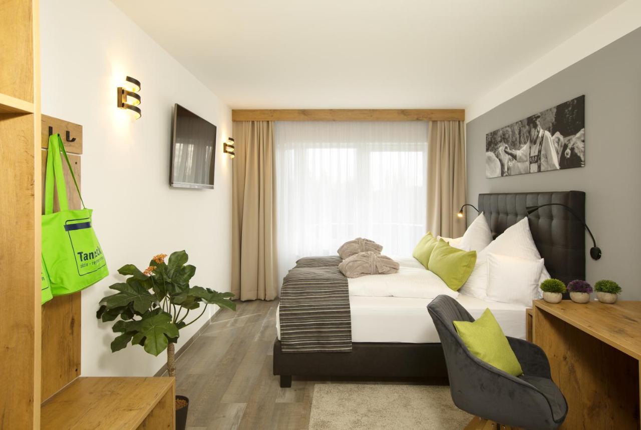 Classic Double Room,1538980216:JPEG