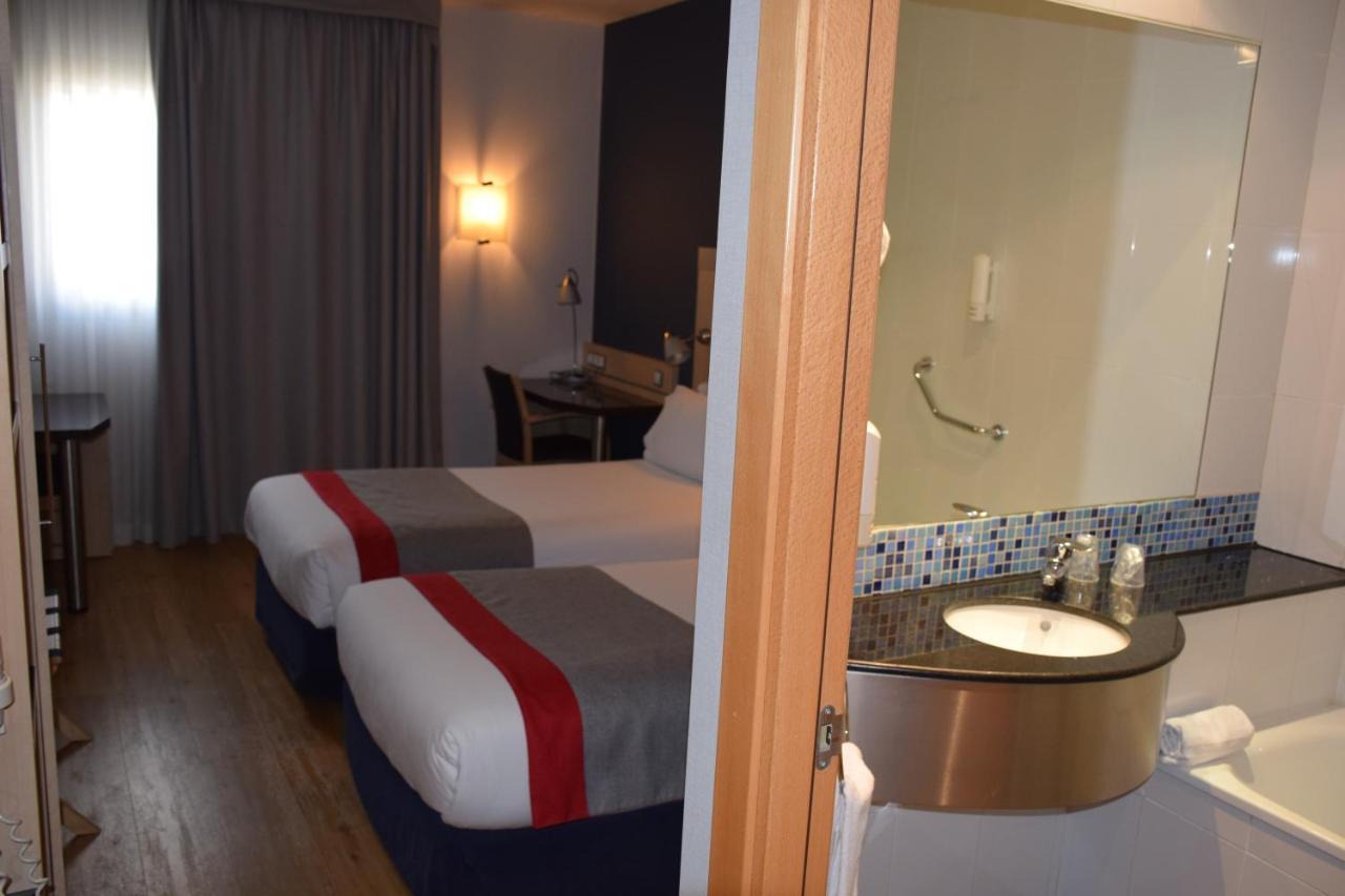 Standard Room with Free Breakfast
