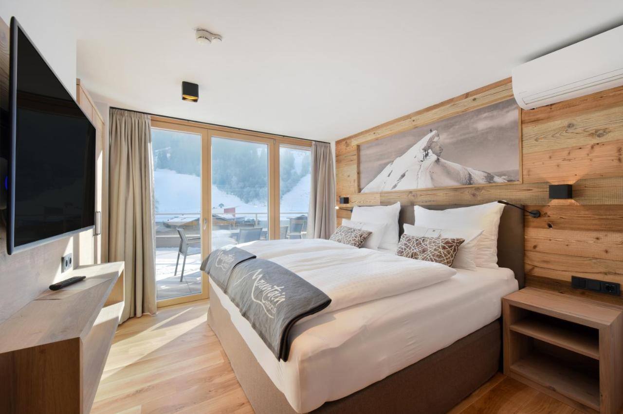 Four-Bedroom Penthouse Apartment