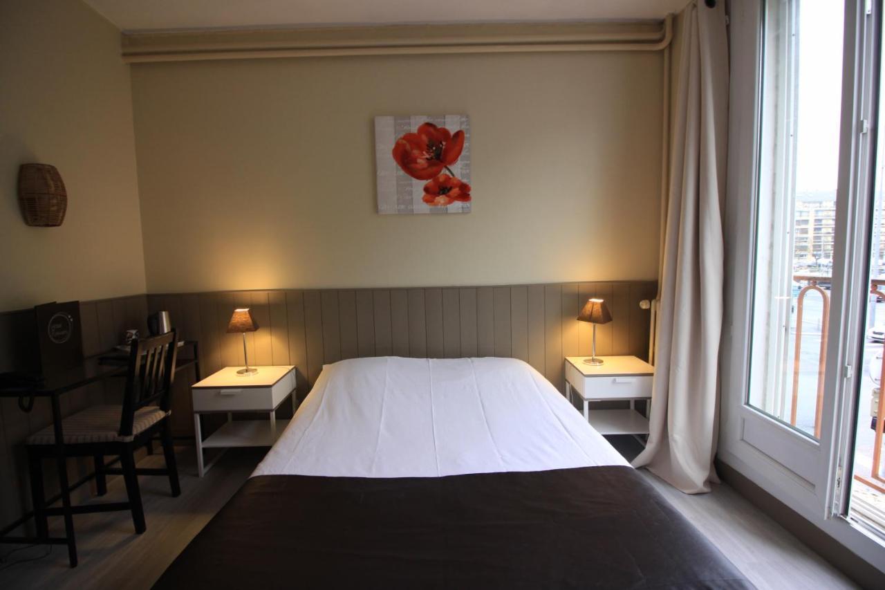 Superior Double Room Port View