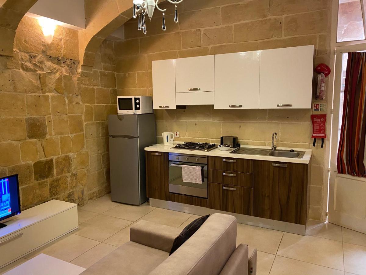 Large One-Bedroom Apartment