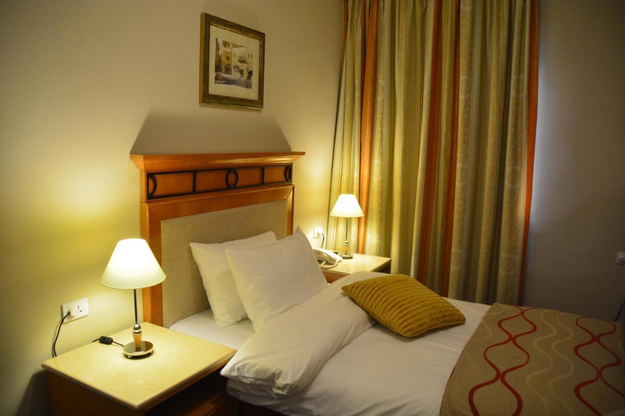 Deluxe Single Room