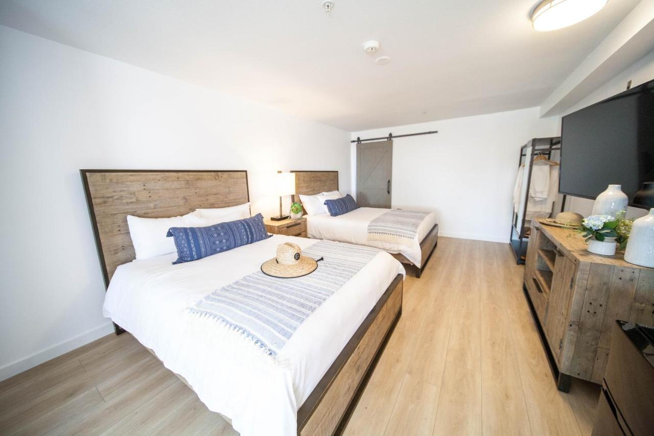 Coastal Deluxe Two Queen Beds