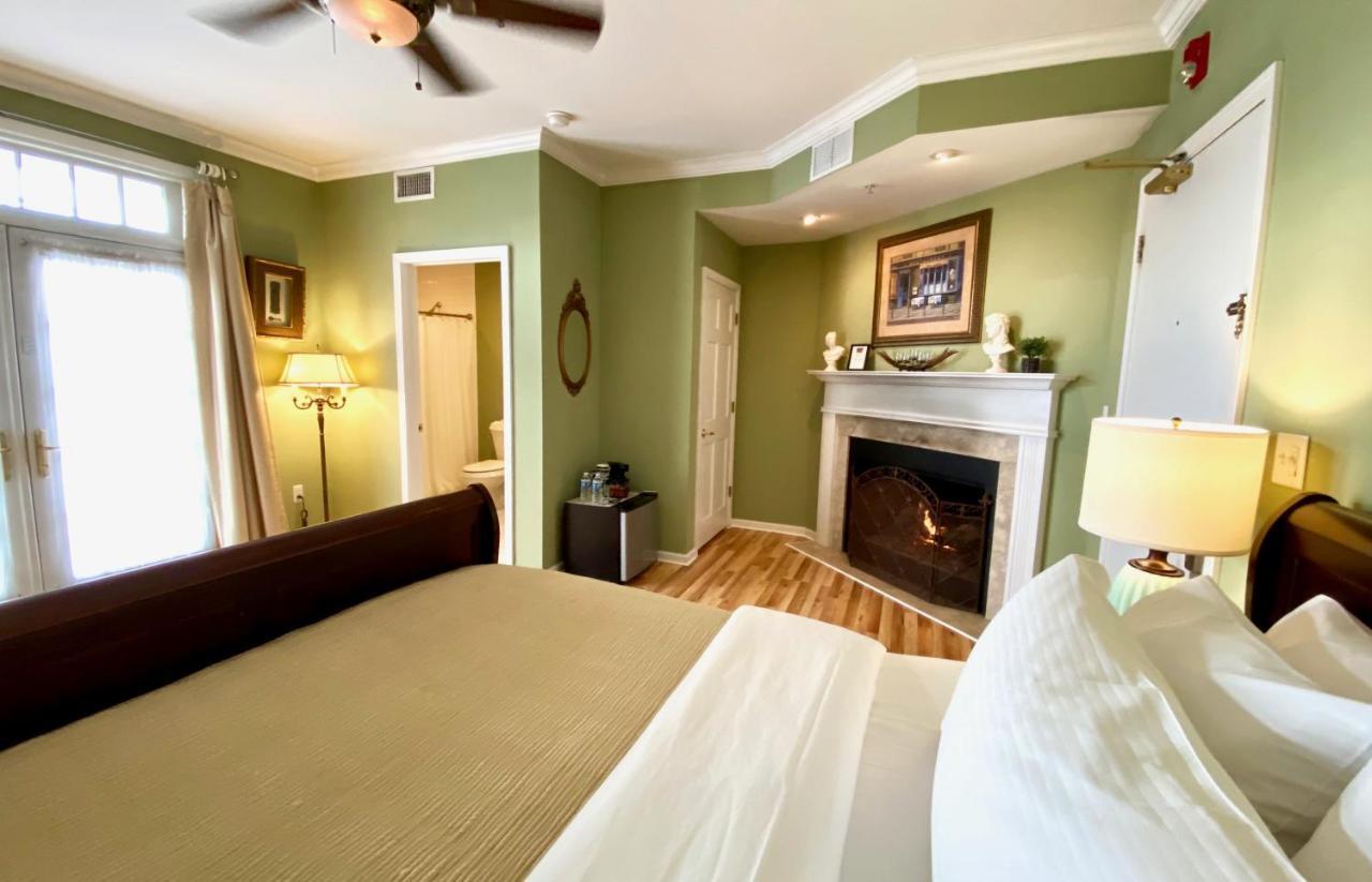 Queen Suite