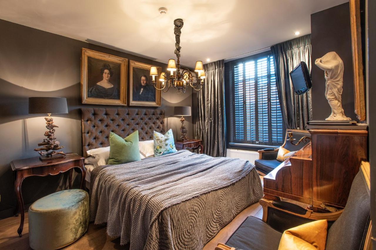 Romantic Room