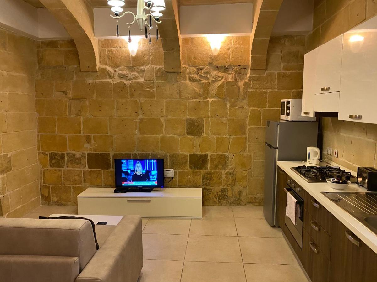 Large One-Bedroom Apartment