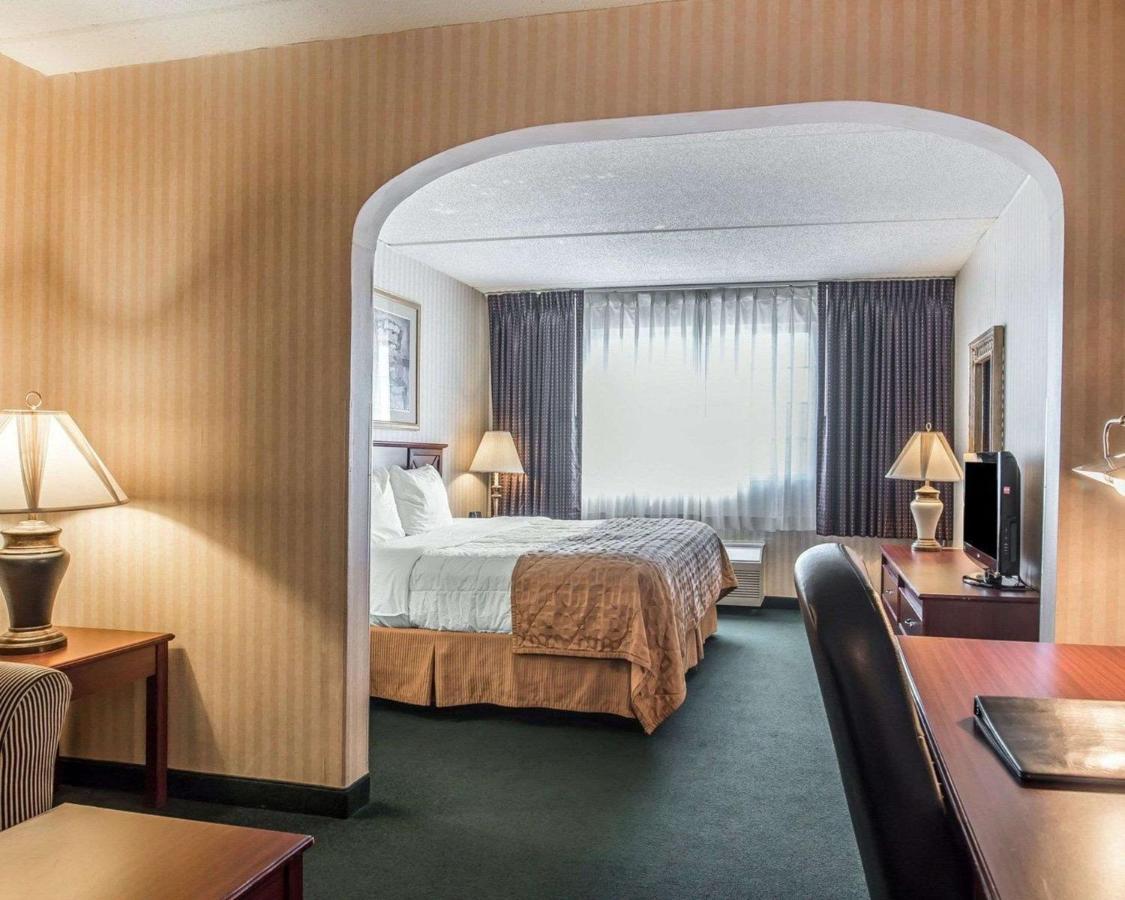 King Suite Non-Smoking