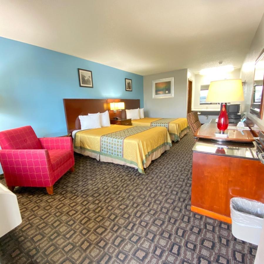 Deluxe Double Room (2 Adults + 1 Child),1400148122:JPEG