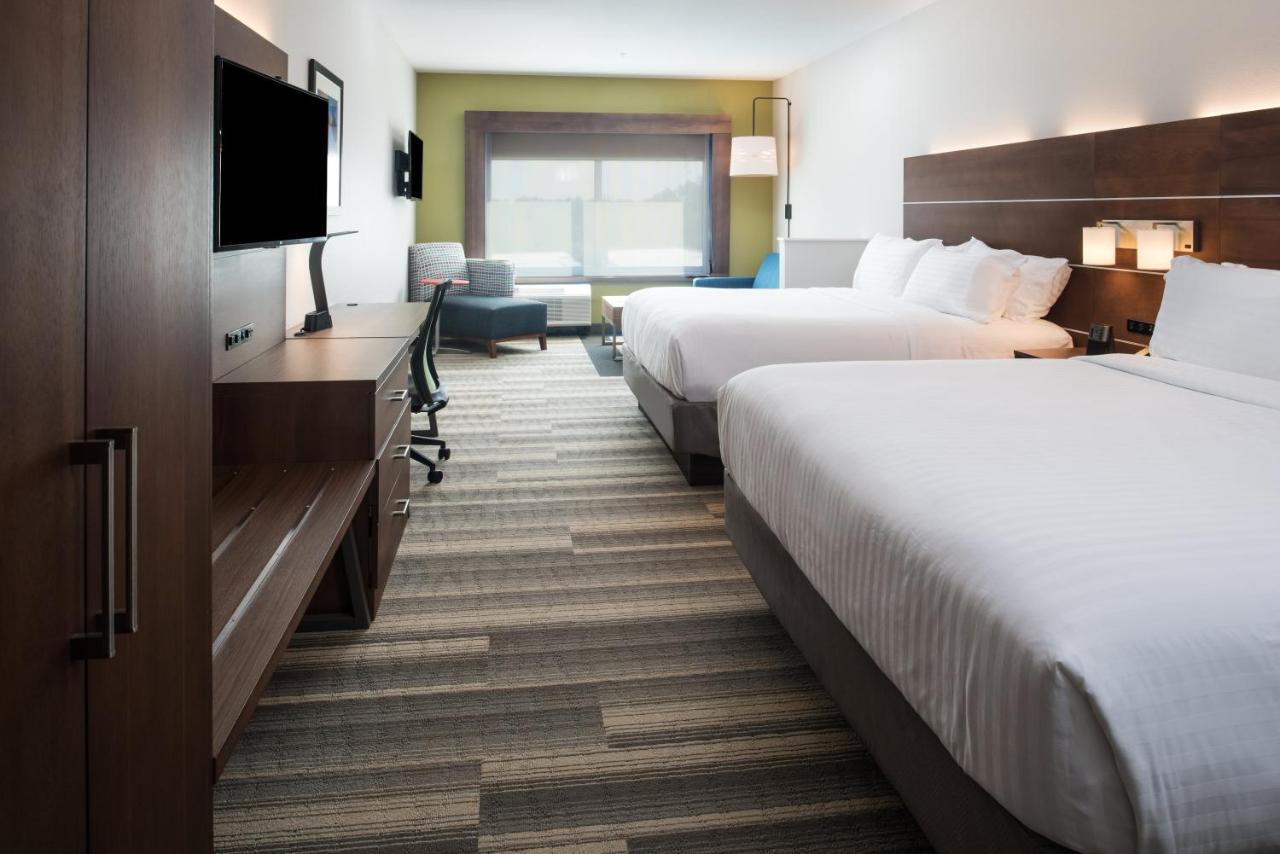 Suite with Two Beds - Non-Smoking