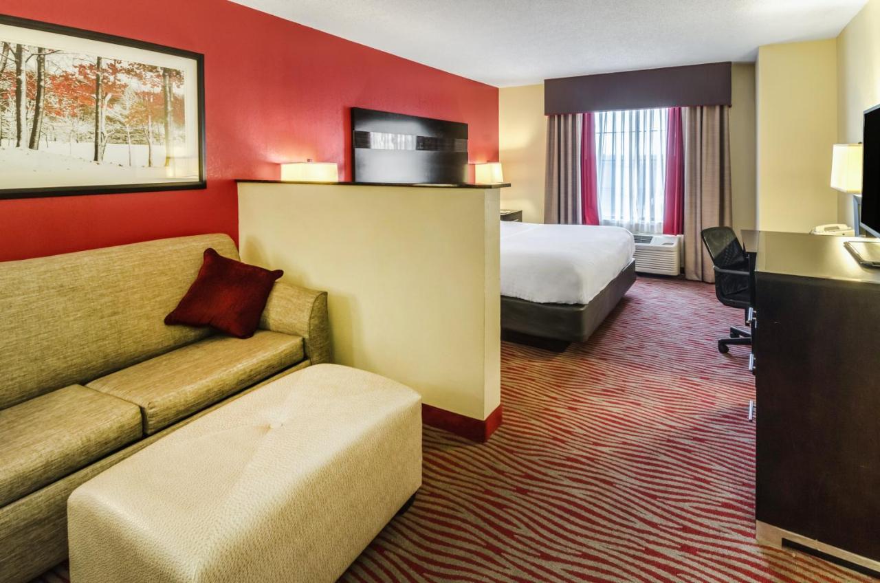 Standard King Room with Sofa Bed