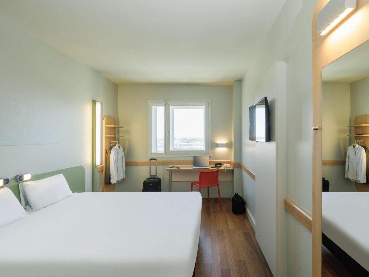 Standard Double Room,1272698974:JPEG