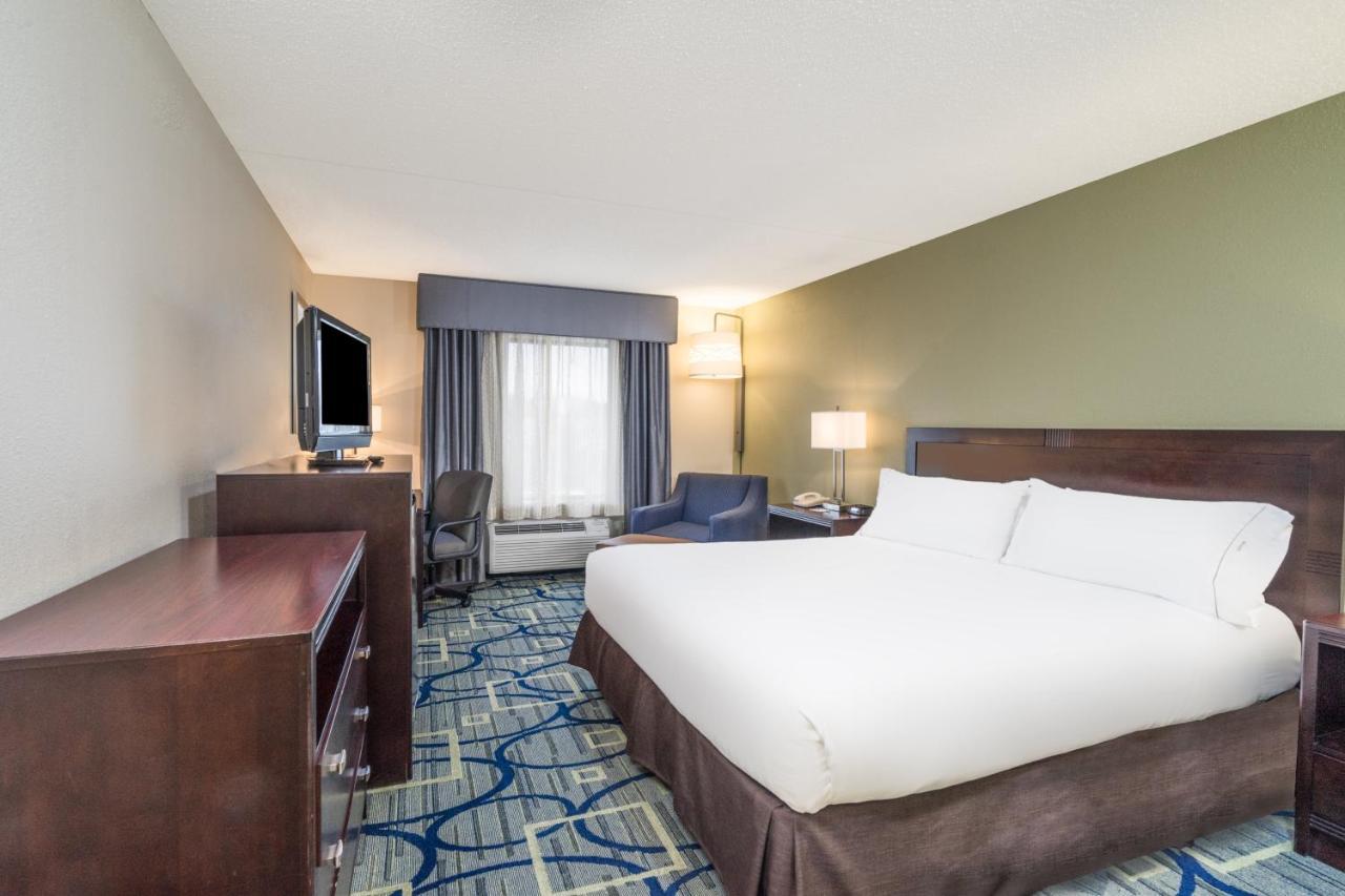 Standard King Room