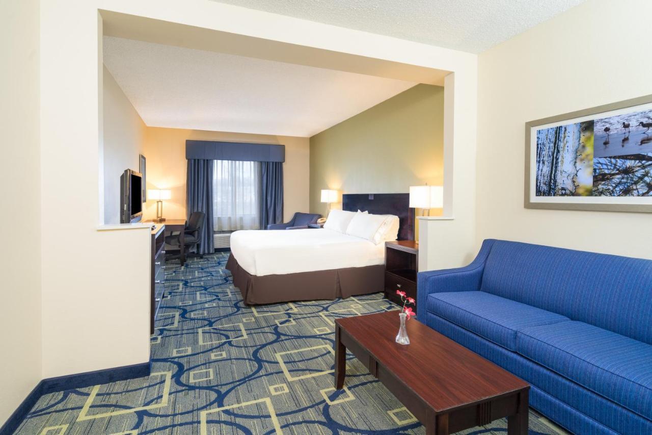 Standard King Room with Sofa Bed