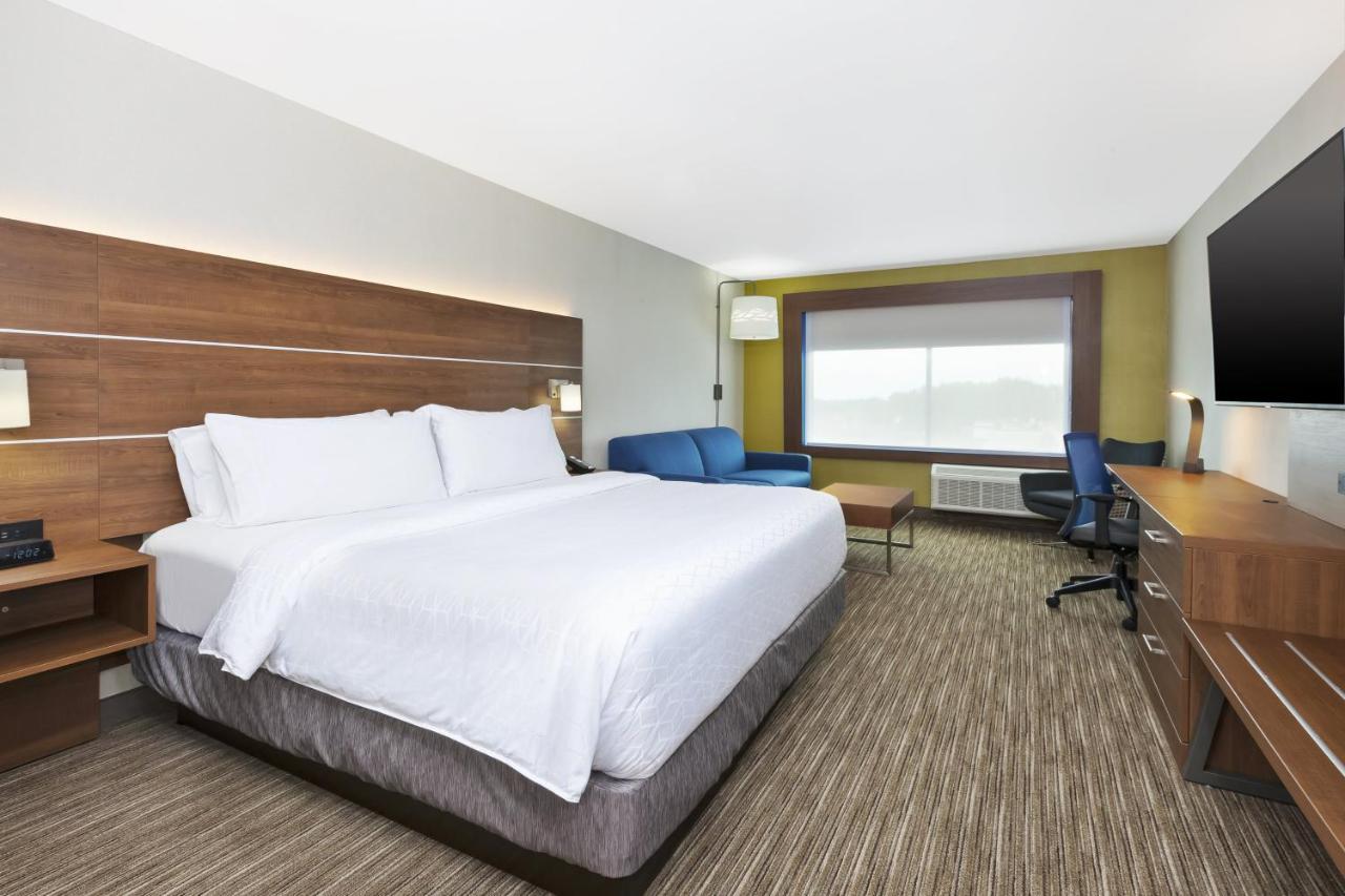 King Suite with Sofa Bed