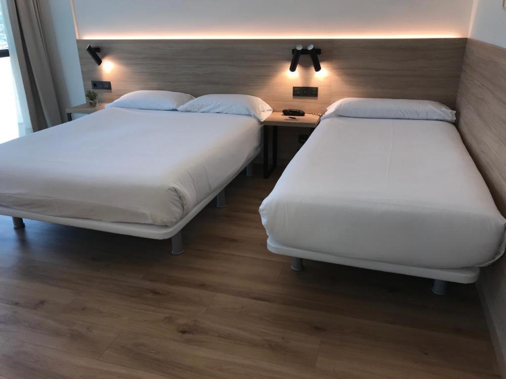 Standard Twin Room Sea View